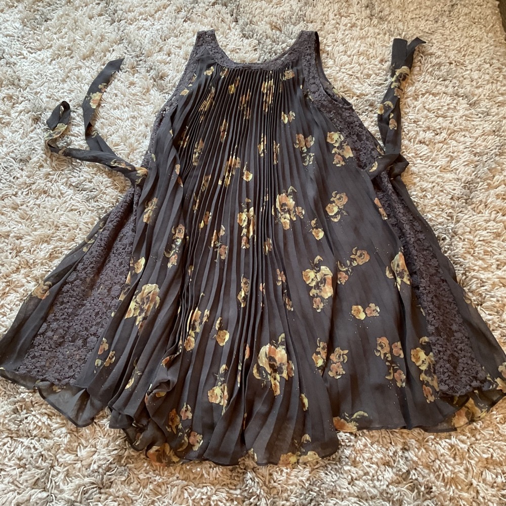 Free People Floral Pleated Lace Trim Sleeveless Mini Dress Charcoal Grey Medium - Picture 10 of 15